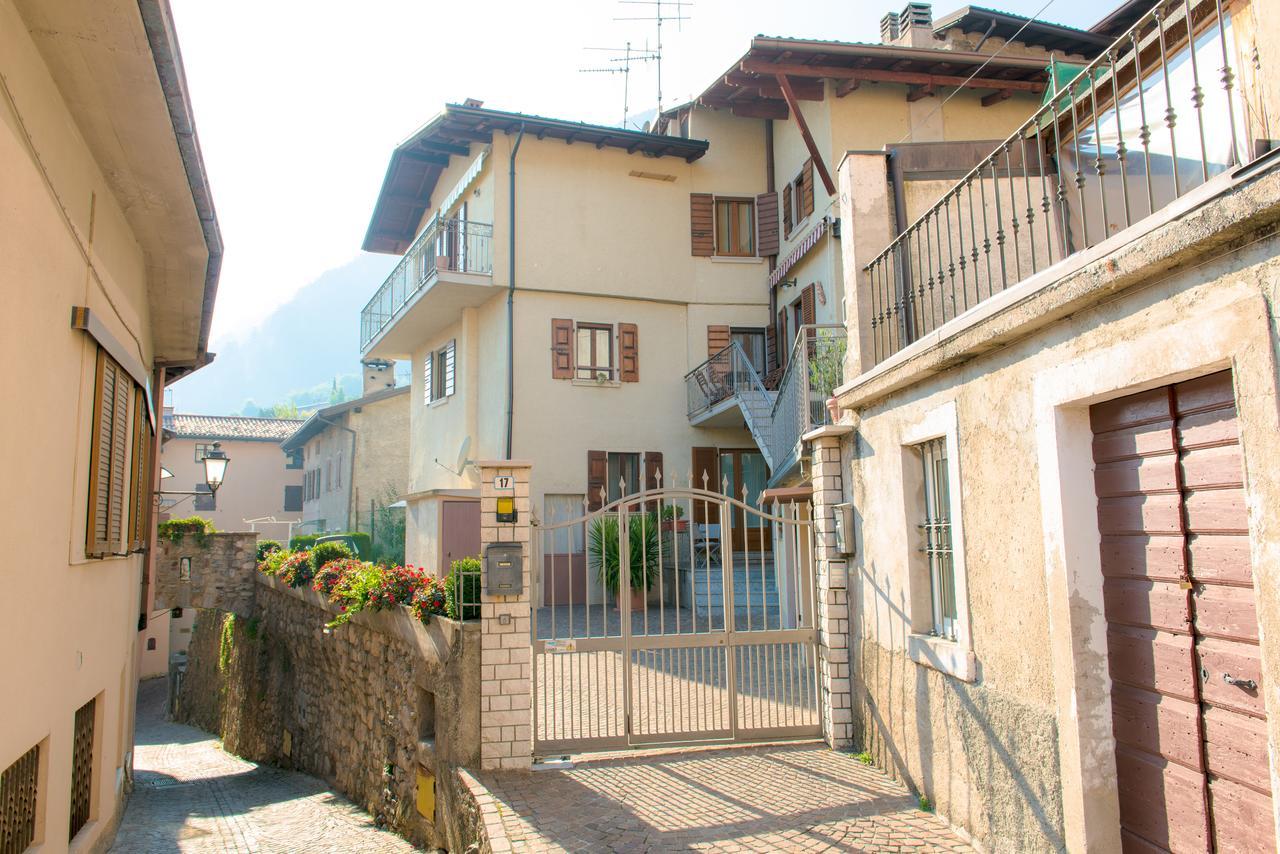 Casa Del Borgo Vesio Apartment Tremosine ภายนอก รูปภาพ